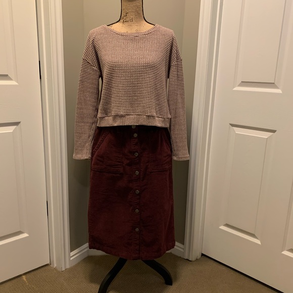 Bohme Crop Sweater with lace back. - Picture 2 of 6